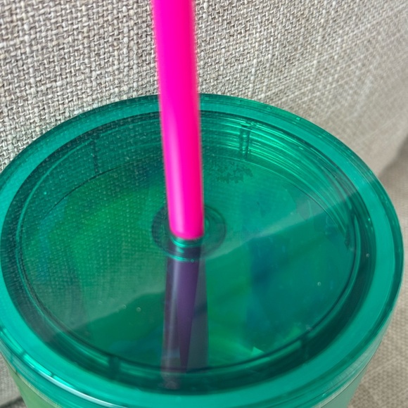 Starbucks cup - Picture 8 of 9